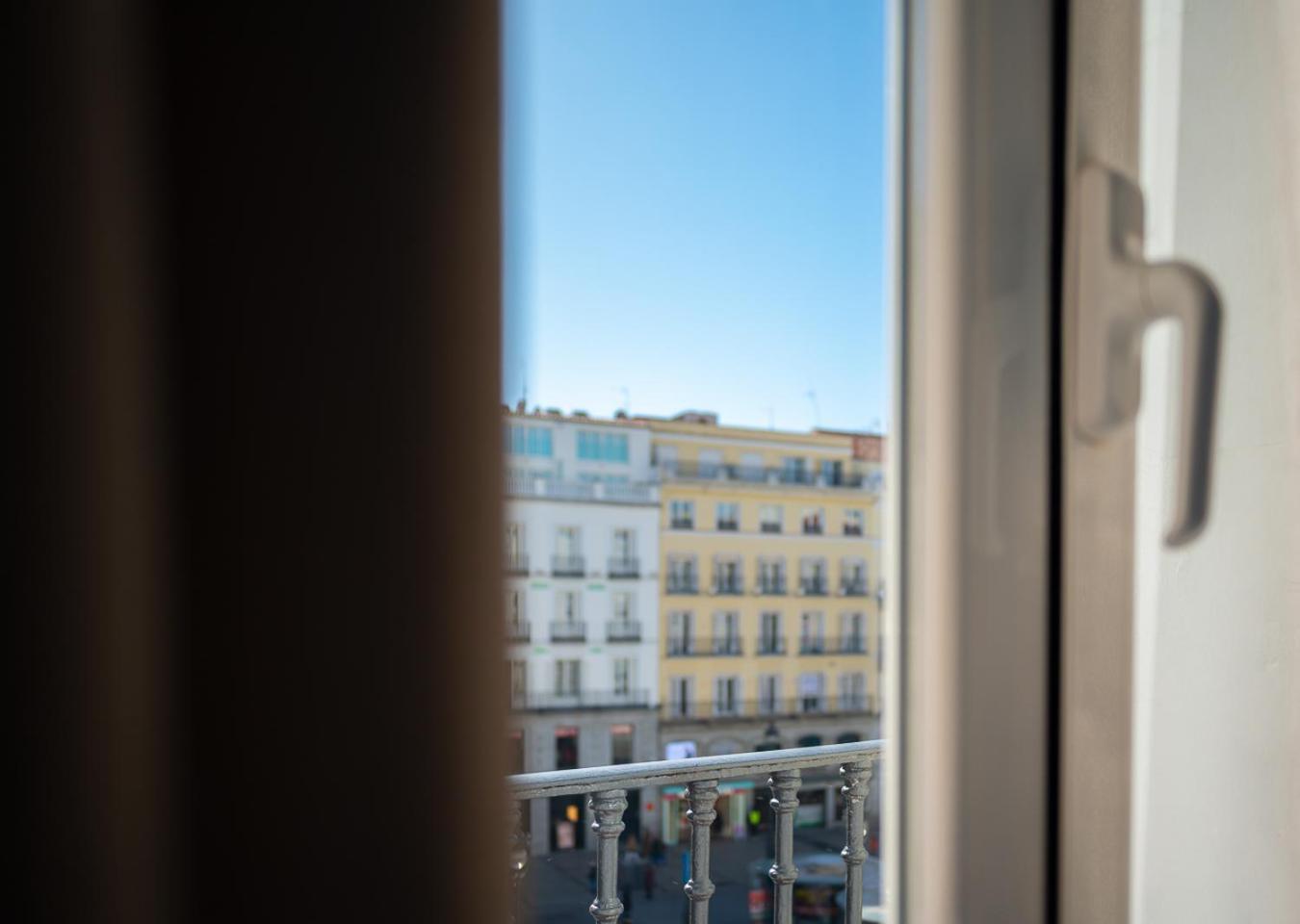 Fortinn Puerta Del Sol Madrid Luaran gambar